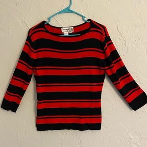 Vintage 3/4 length sleeved shirt. Bring out that naval vibe.